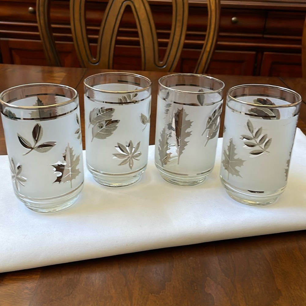 Set of 4 Vintage Hostess tumblers Libbey Silver Leaf Frosted Glasses 4 1/2"